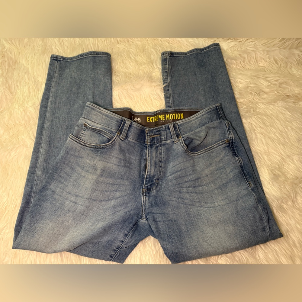 Lee Men's Light Blue Relaxed Jeans